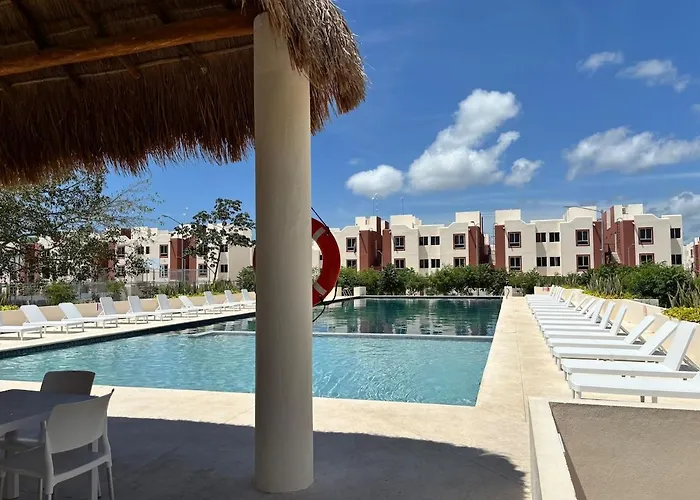Apartment Beautiful With Pool View