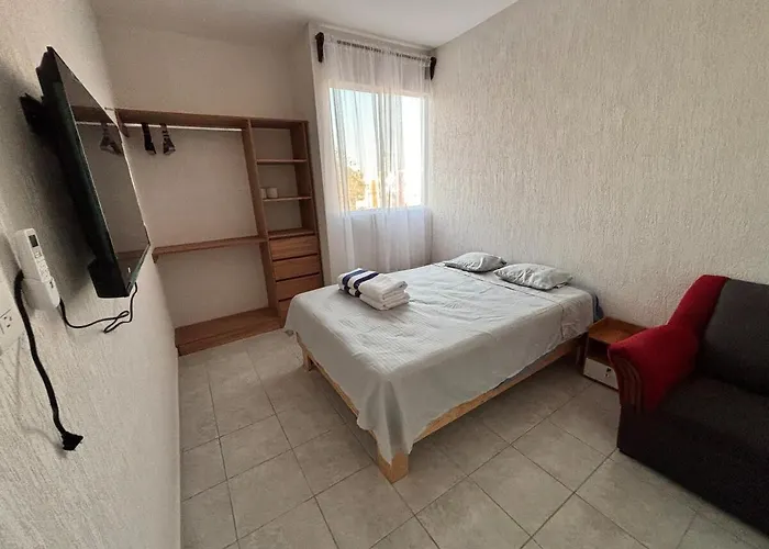 Beautiful With Pool View Apartment