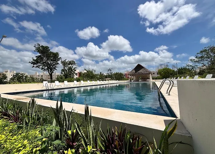 Apartment Beautiful With Pool View