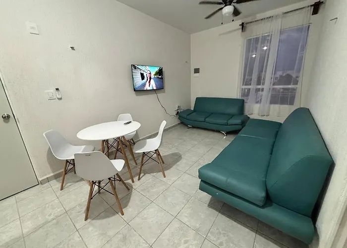 Beautiful With Pool View Apartment *